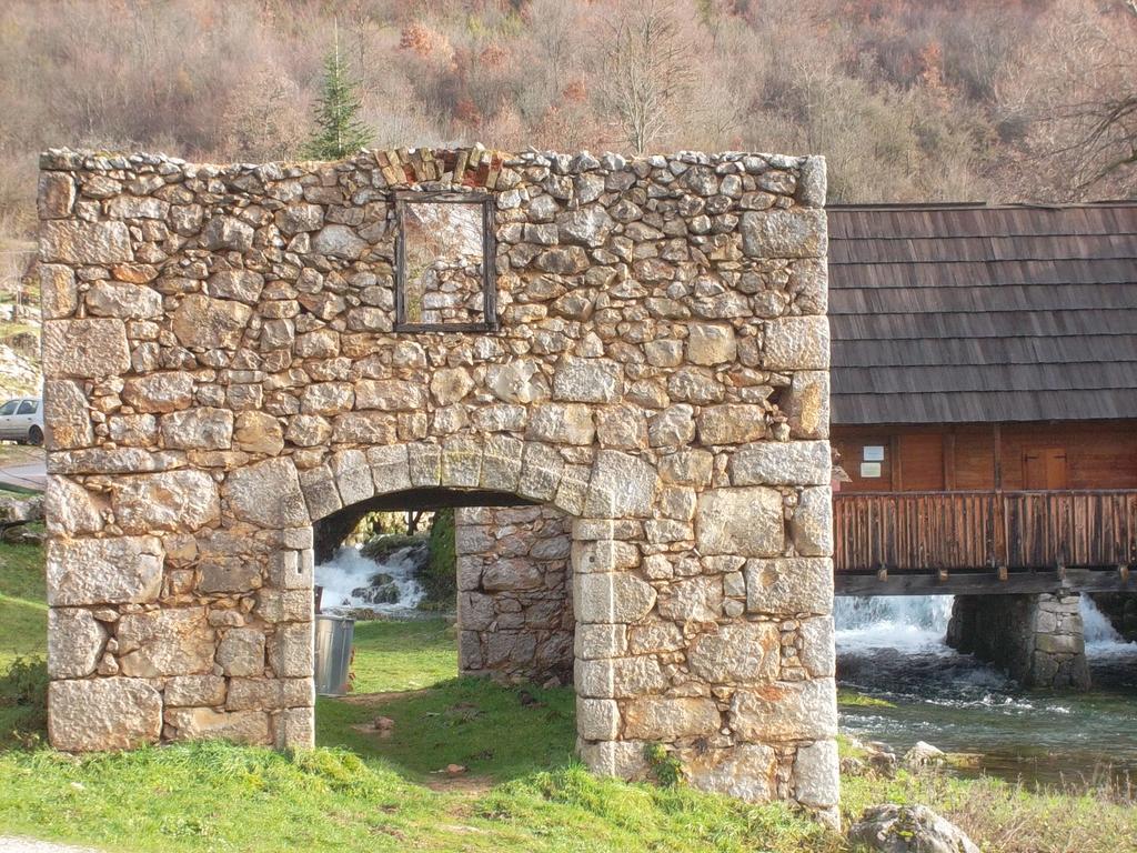 Gacka Valley Licko Lesce المظهر الخارجي الصورة